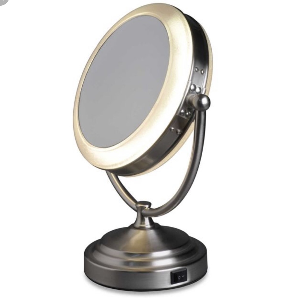 NIB** Rialto Daylight Cosmetic Mirror